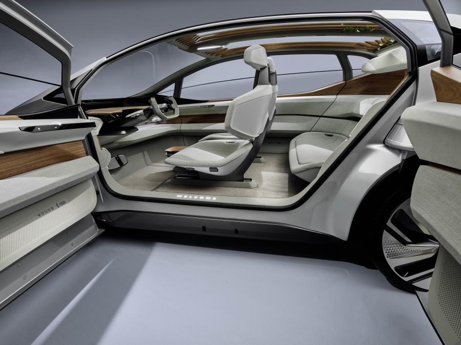 Интерьер Audi AI:ME 2019 года  (фото 17 из 104)